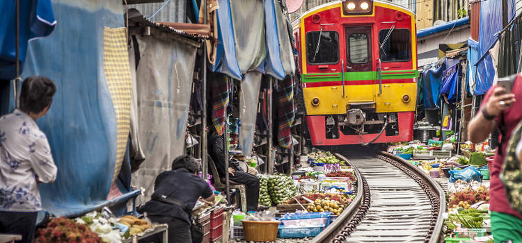 Le Marché ferroviaire de Maeklong