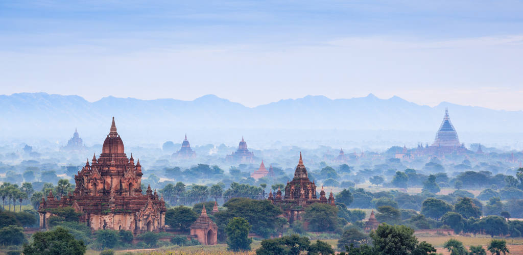 Vue sur le Jungle de pagodes et des temples au Myanmar