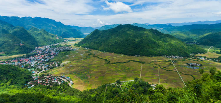 La vue panoramique sur la vallée de Mai Chau