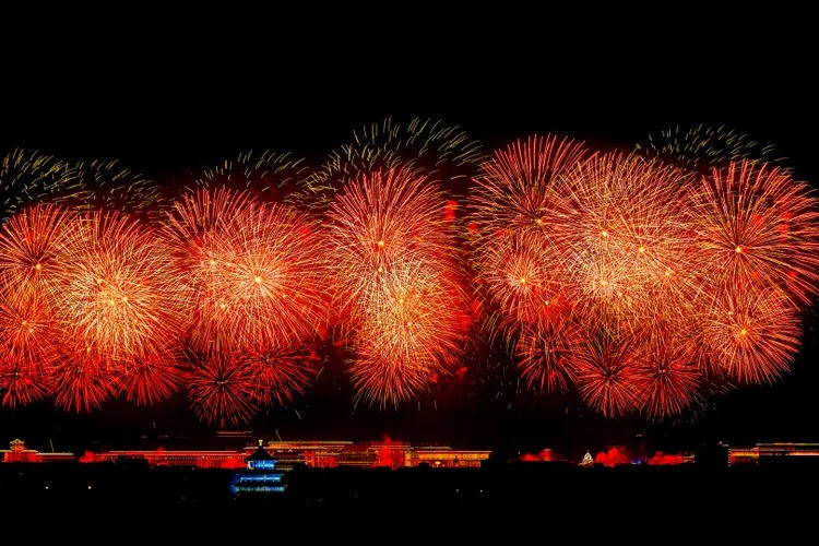 Feu d'artifice pour fêter le nouvel an chinois