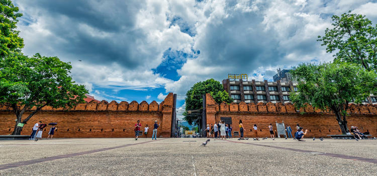 La porte de la vieille ville de Chiang Mai