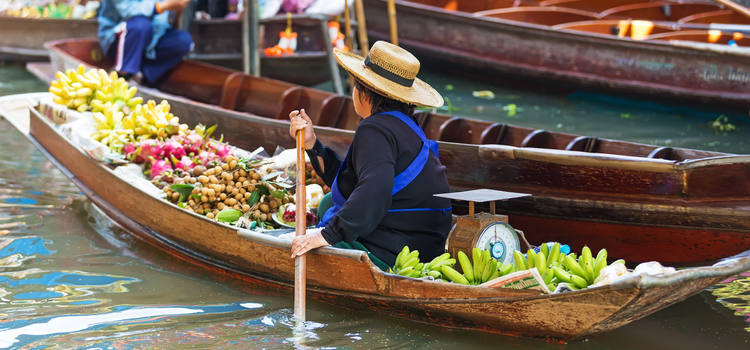 Le Marché flottant en Thaïlande