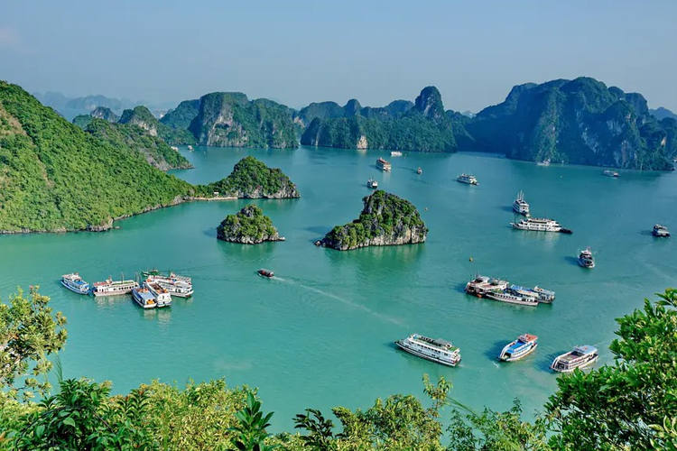 Les beaux paysages à la Baie d'Halong au Vietnam